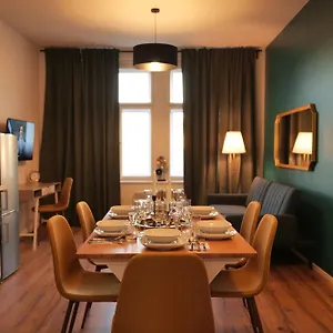 Apartment Royal Square View